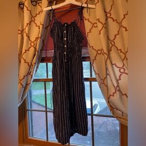 Navy striped dress with tie sleeves. Universal Thread Size Medium